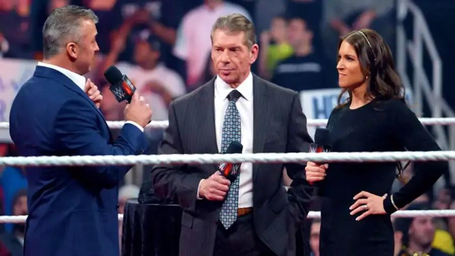 https://cultaholic.com/files/images/ea1d992574437a316bf4dc9c4526a15f3d3720ab-shane-mcmahon-vince-mcmahon-stephanie-mcmahon.jpg