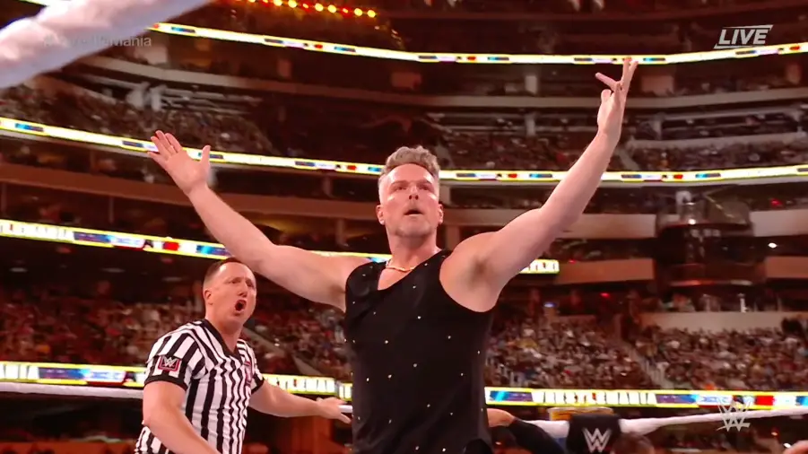 George Kittle helps Pat McAfee win WWE WrestleMania 39 match